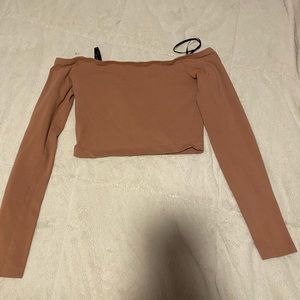 Cropped long sleeves